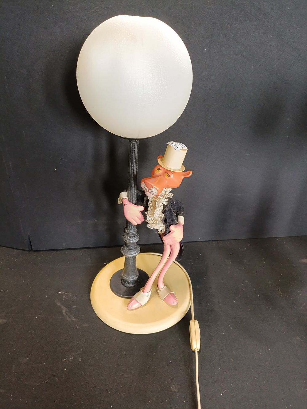 Lot 223: Nuova Linea Zero Italian Pink Panther Table Lamp,...