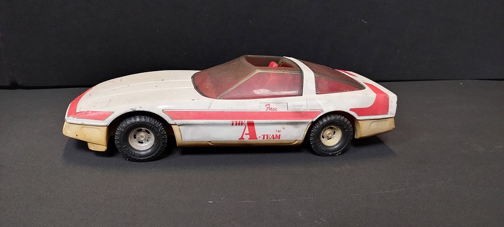 Lot 276: Vintage 1983" face" white and red A-Team corvette...
