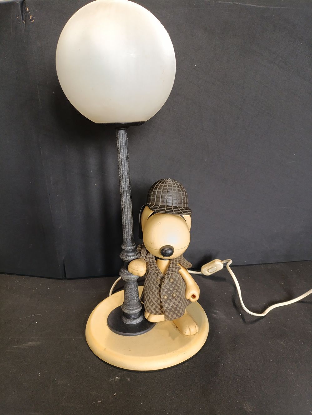 Lot 298: Nuova Linea Zero Italian Snoopy Table Lamp, Height...