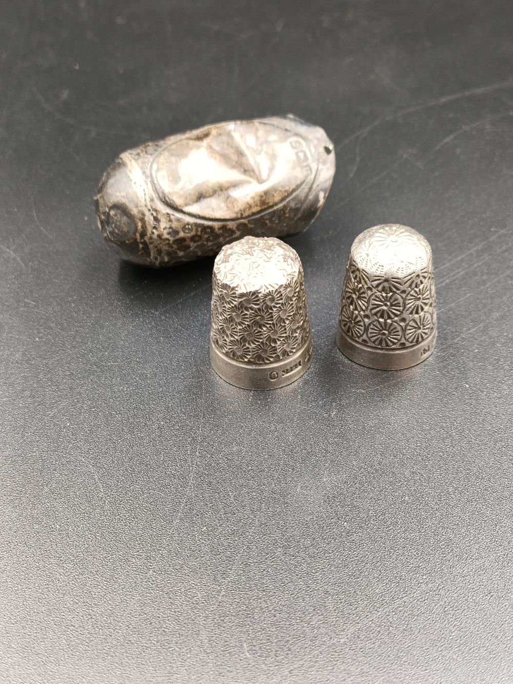 Lot 9: 3 Antique/Vintage Sterling Silver Thimbles, Chester Henry Griffiths...