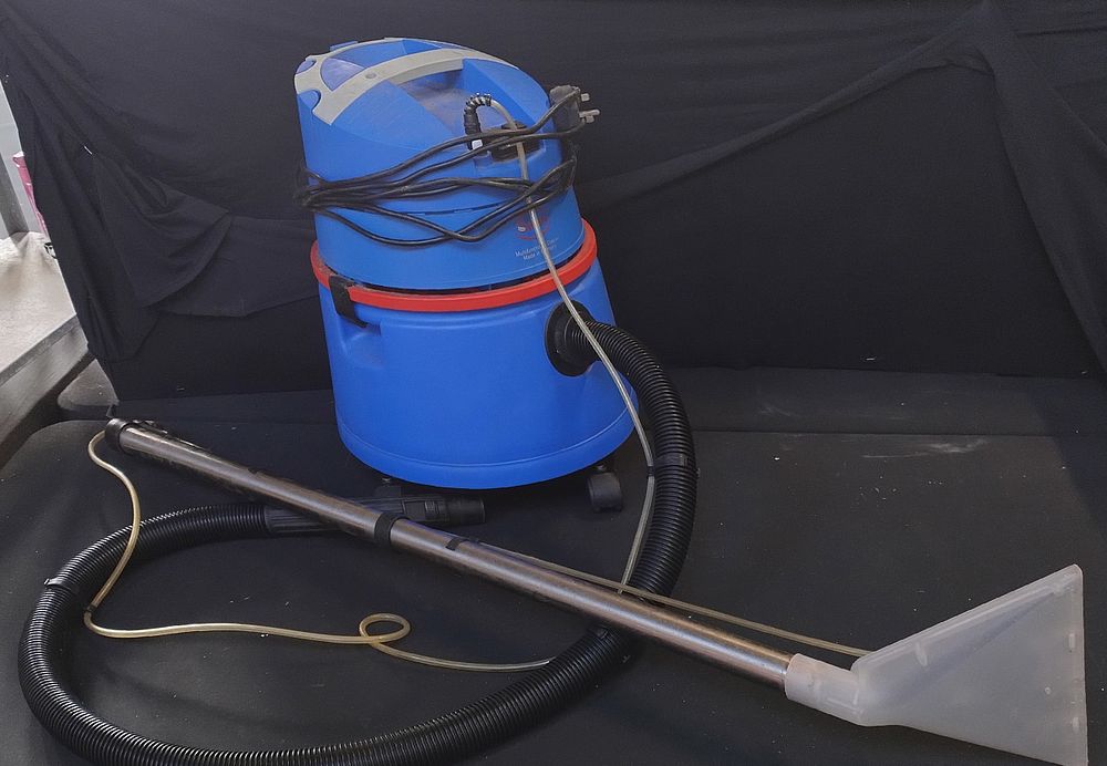 Lot 385: Swan Multi functional Cleaner