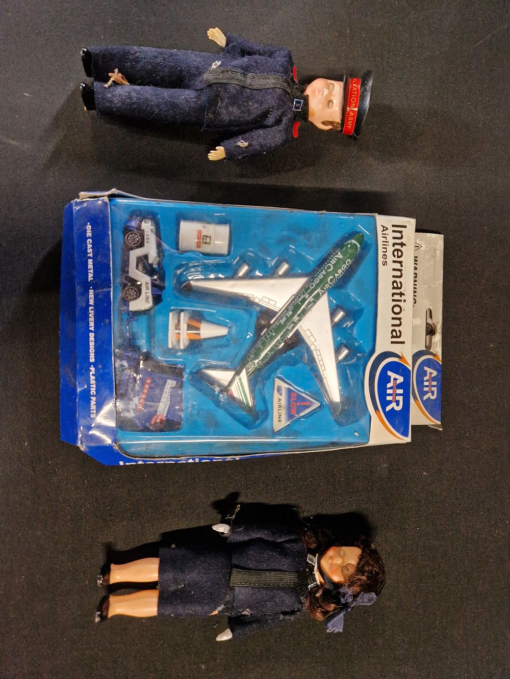 Lot 419: Vintage International Airlines Die Cast Airport Play Toy...