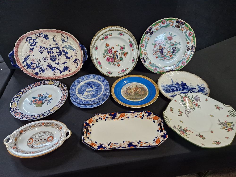Lot 421: Selection of antique/vintage plates including; Royal Doulton, Midieaval,...
