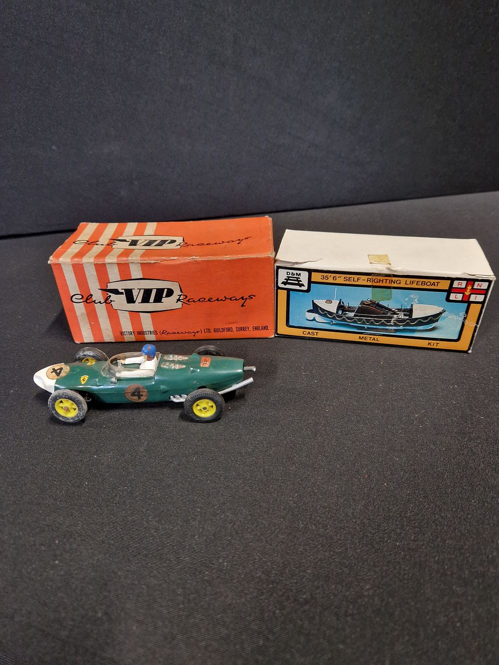 Lot 424: Vintage Boxed VIP Raceways Model Car and D&M...