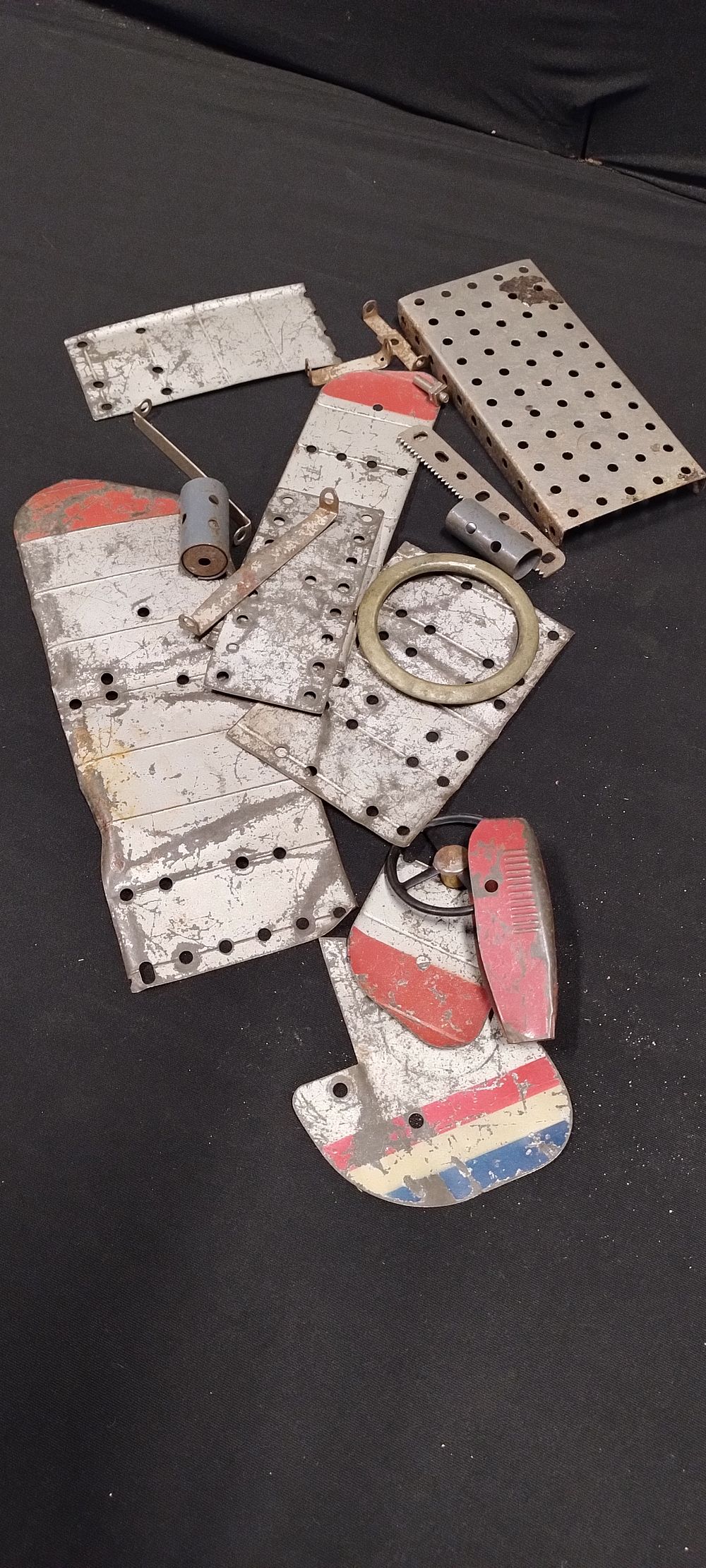Lot 469: Vintage mechano parts for a plane