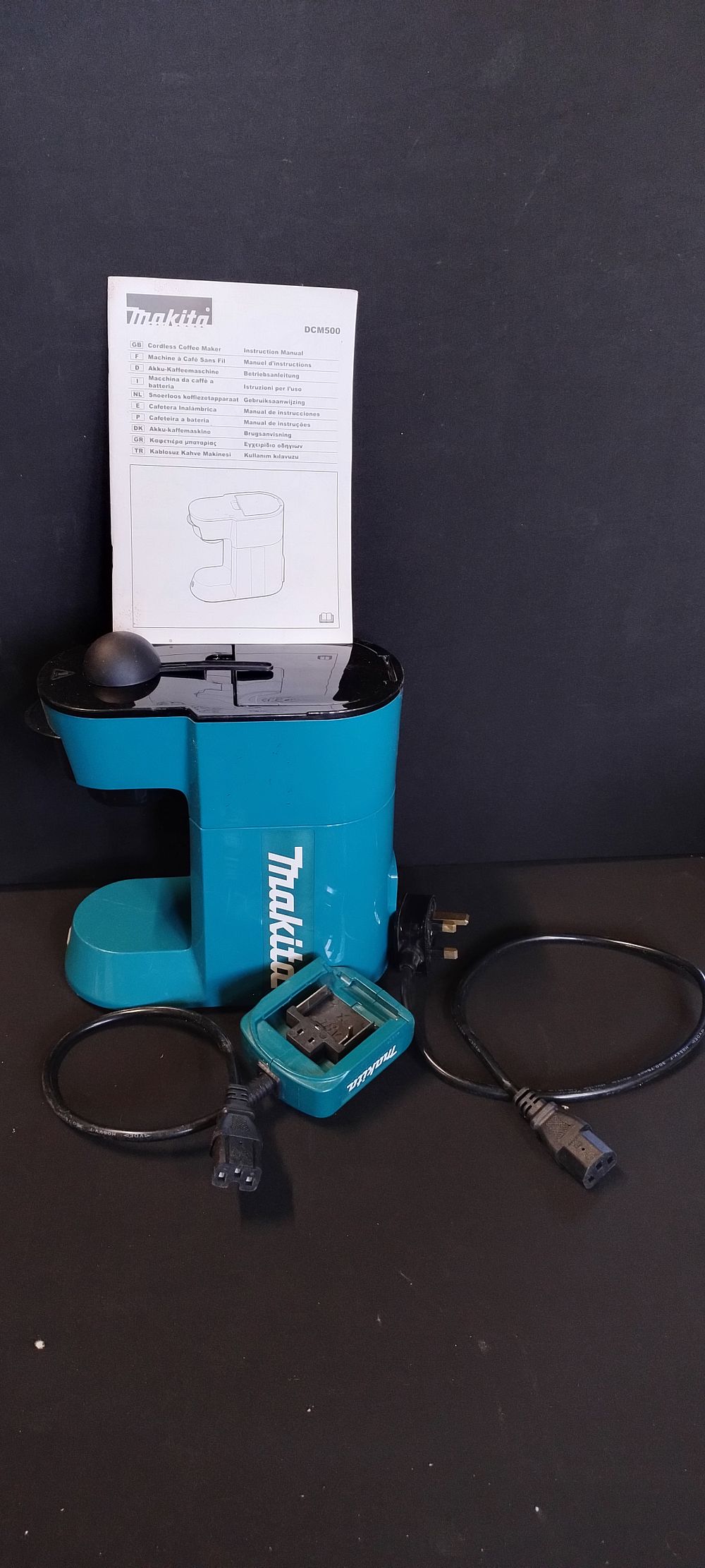 Lot 183: Makita cordless coffee machine with battery adapter and...