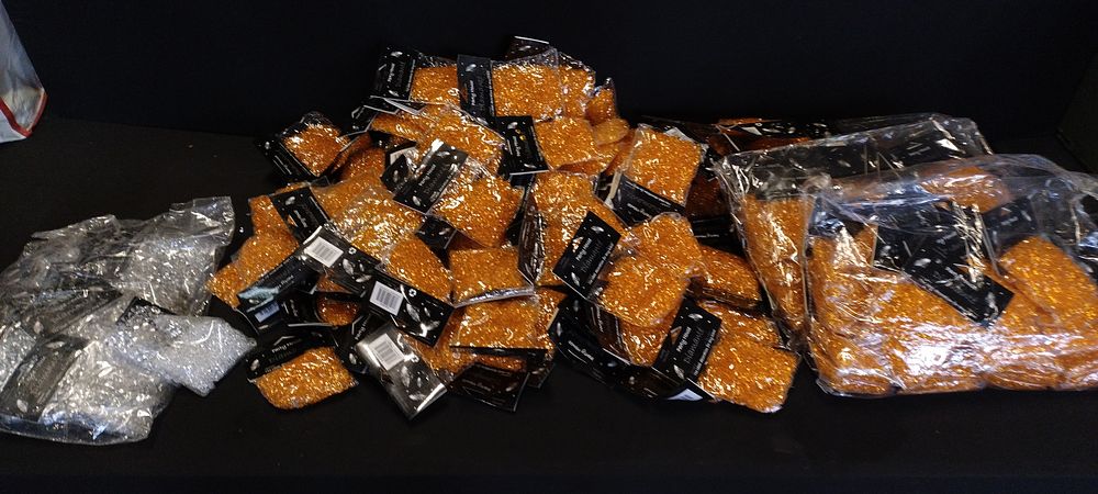 Lot 187: 199 packets of Diamante's, 1000 pieces in each...