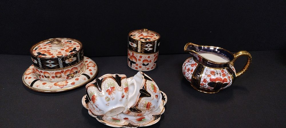 Lot 203: Royal Crown Derby ,Imari pattern cheese pot and...
