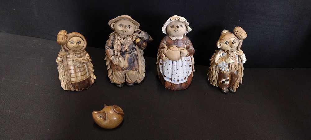 Lot 206: 4 handcrafted studio pottery figures of hedgehogs and...