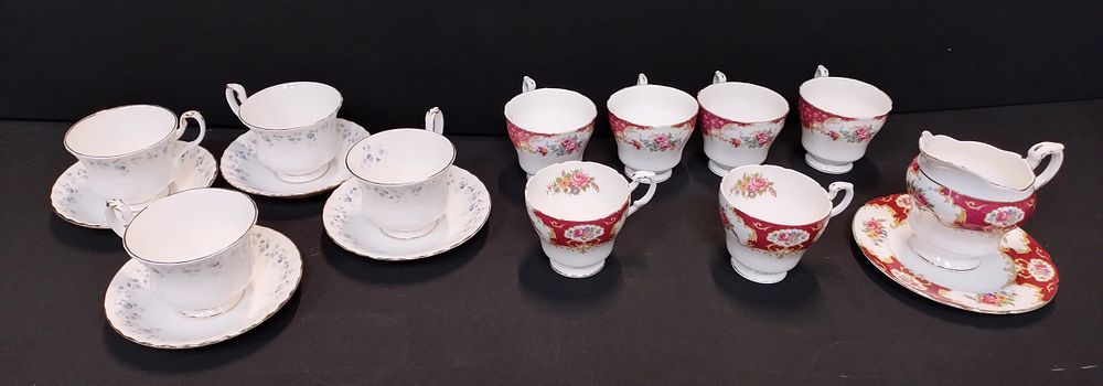 Lot 222: 4 x Royal Albert tea cups and saucers...