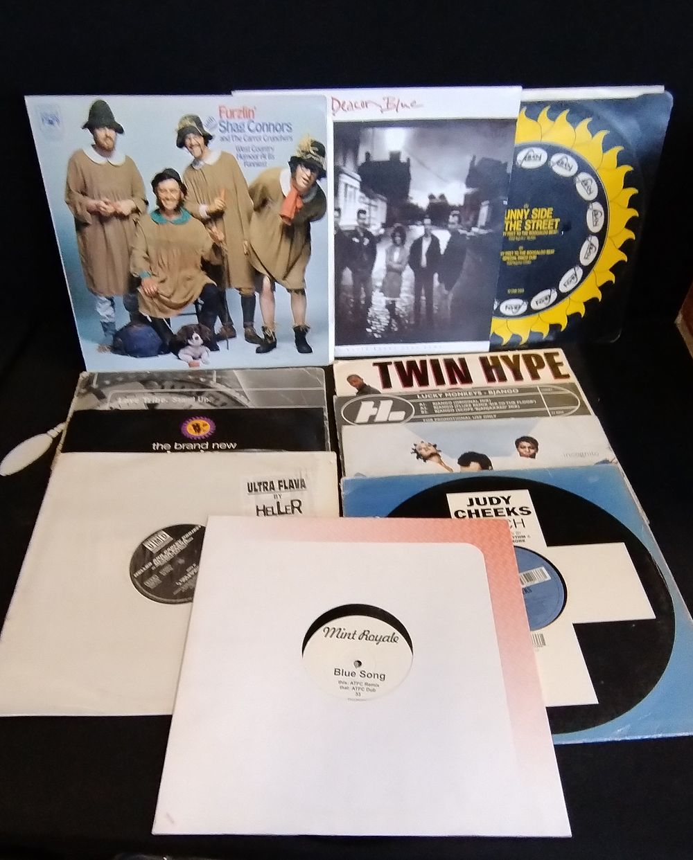 Lot 248: 11 assorted vinyl albums including Deacon Blue, the...