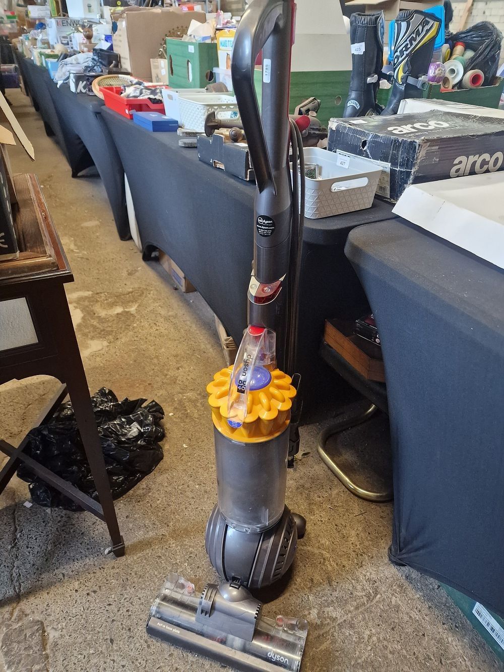 Lot 332: Reconditioned Dyson DC40 Rollerball Upright Vacuum Cleaner with...