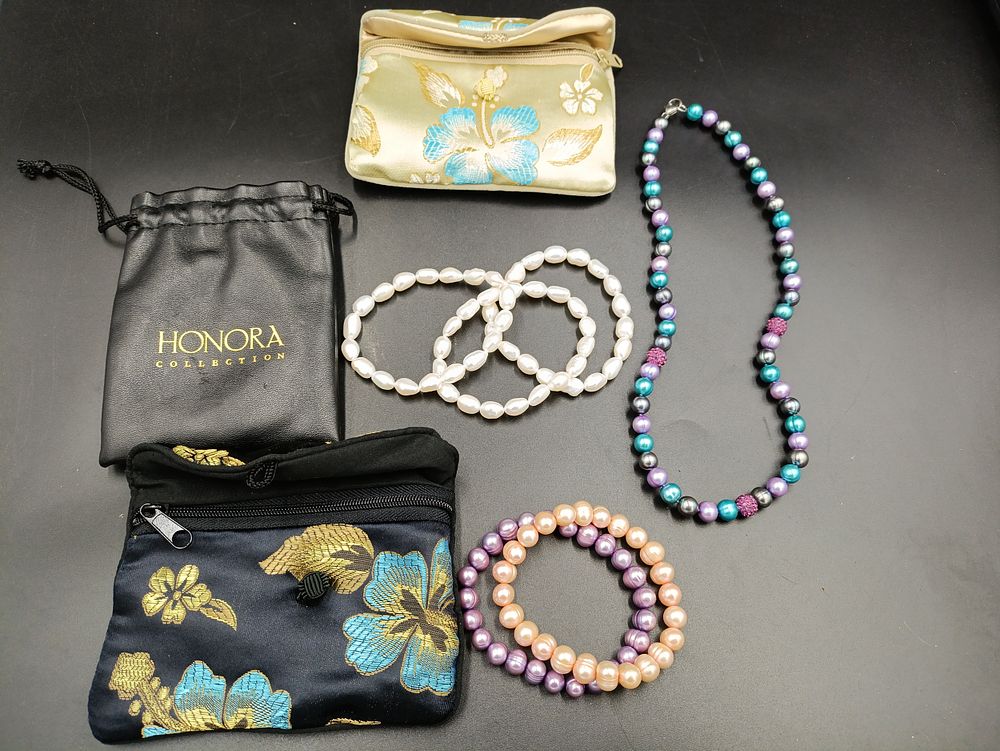 Lot 354: Selection of pearl Jewellery by Honora including 5...
