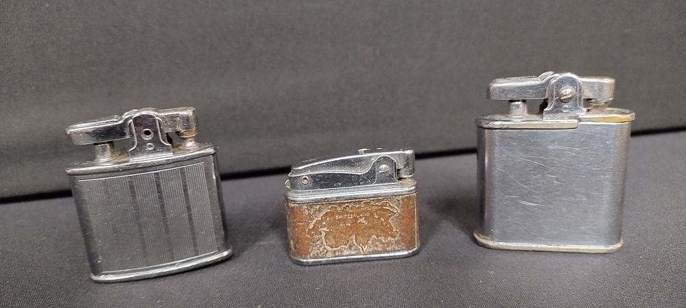 Lot 385: 3 x vintage lighters, 2 x Ronson, 1...