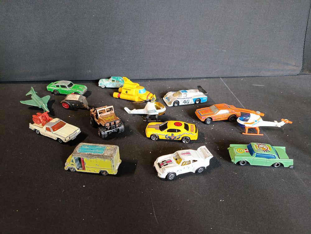 Lot 499: Selection of vintage model vehicles including diecast, Matchbox,...