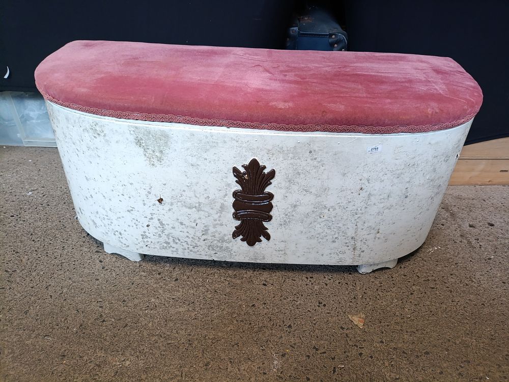 Lot 505: Vintage Lloyd Loom Bedding box/ottoman approximately 94x38x40cm