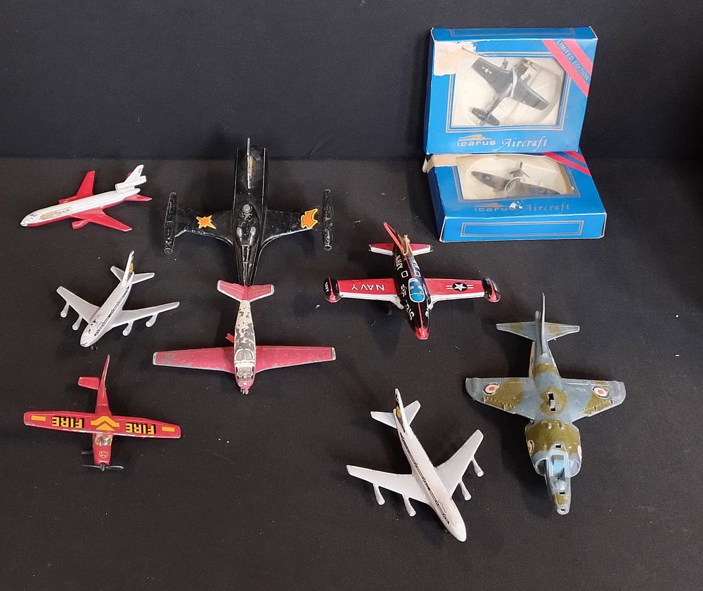 Lot 506: 10 x Vintage diecast aircraft Dinky, Matchbox, and...