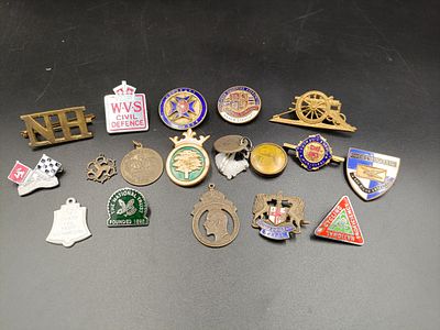Collection of vintage/antique pins and badges including Military, Civil Defence, Royal 