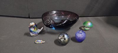 Murano style purple and blue dish with flower decoration, and 5 pieces of studio glass 