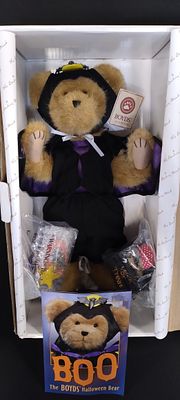 .The Warbury Mint.The Boyds Halloween Bear. Brand new in the box, measures approx H 43 x W 28 x 