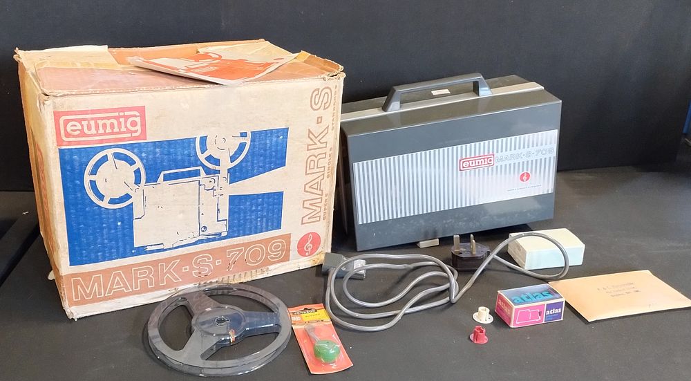 Lot 252: Emuig Mark-S-709. Super 8, Single 6, Standard 8...