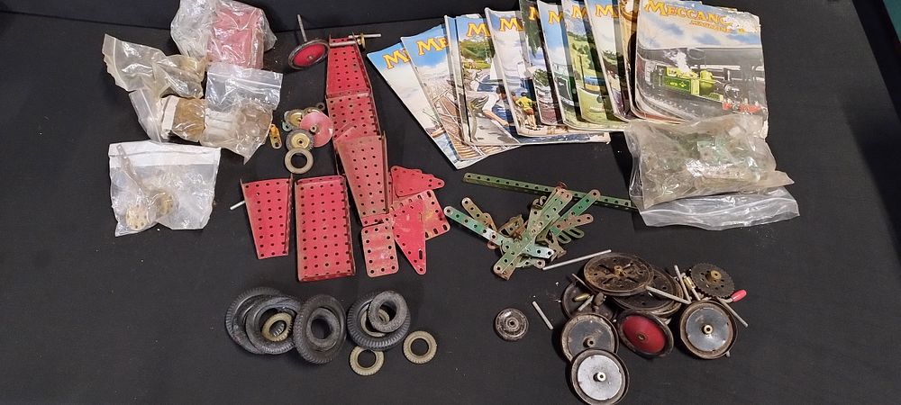 Lot 273: Vintage mechano parts and magazines
