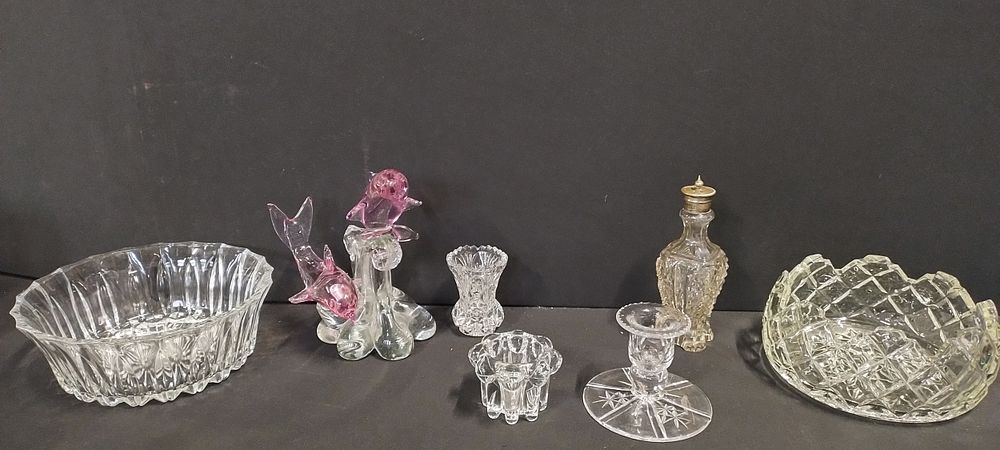 Lot 277: Selection of cut crystal and glass including Stuart...
