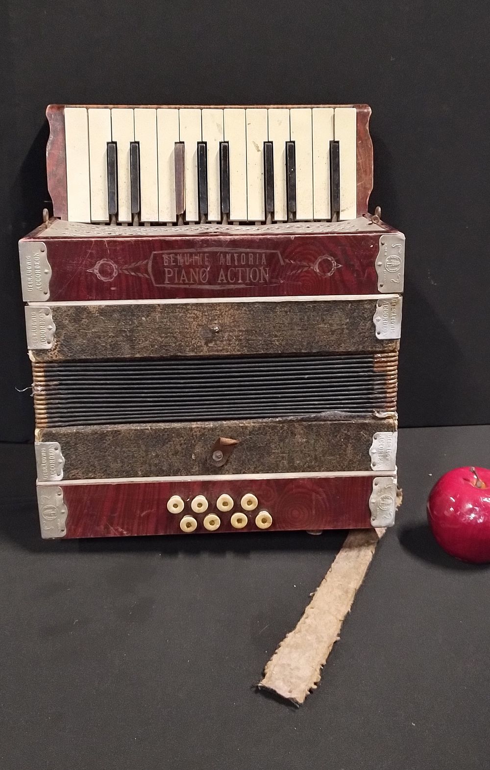 Lot 314: Gerbr. Ludwig Accordion, Made in Germany, genuine Antoria...