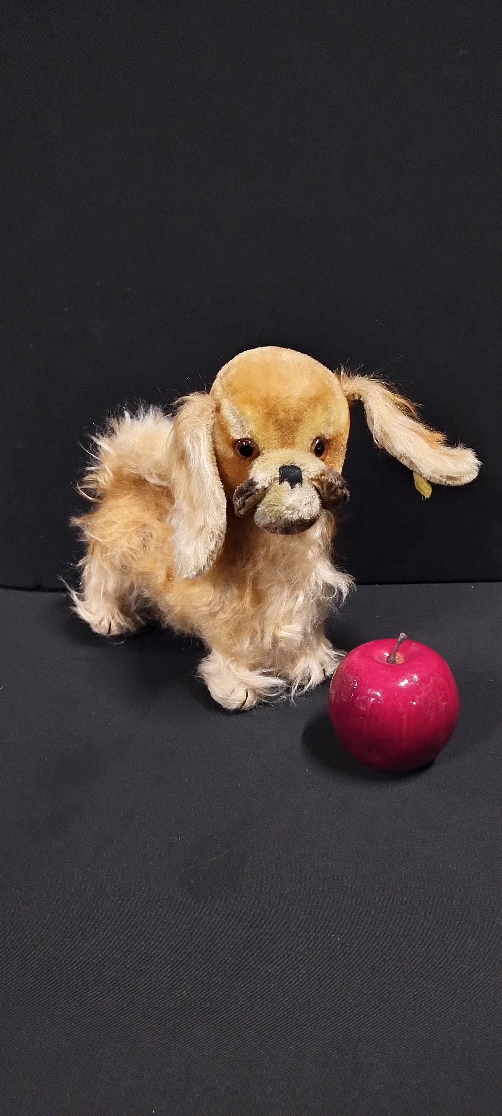 Lot 321: Vintage 1950- 60's Steiff Pekinese Dog Mohair, original...