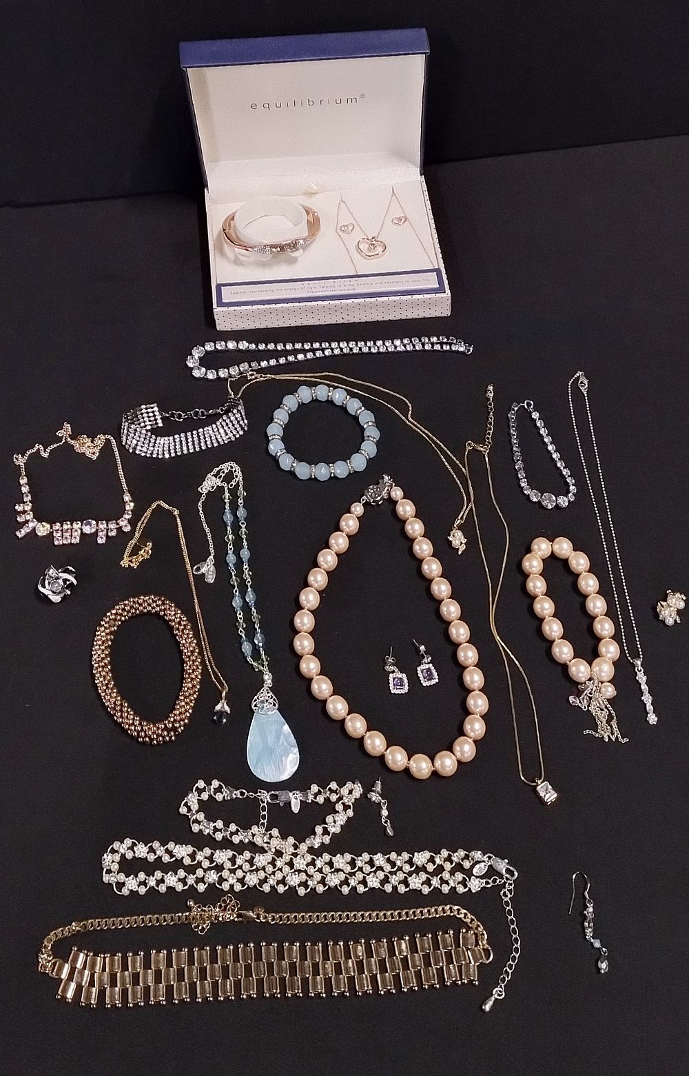 Lot 344: Selection of costume jewellery including necklaces, earrings and...
