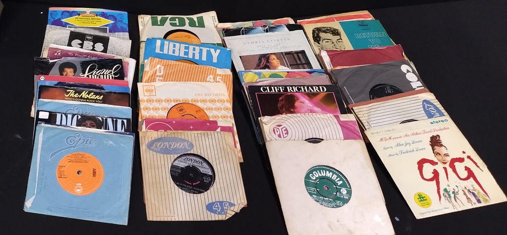 Lot 359: Grey singles record box containing single vinyls, various...
