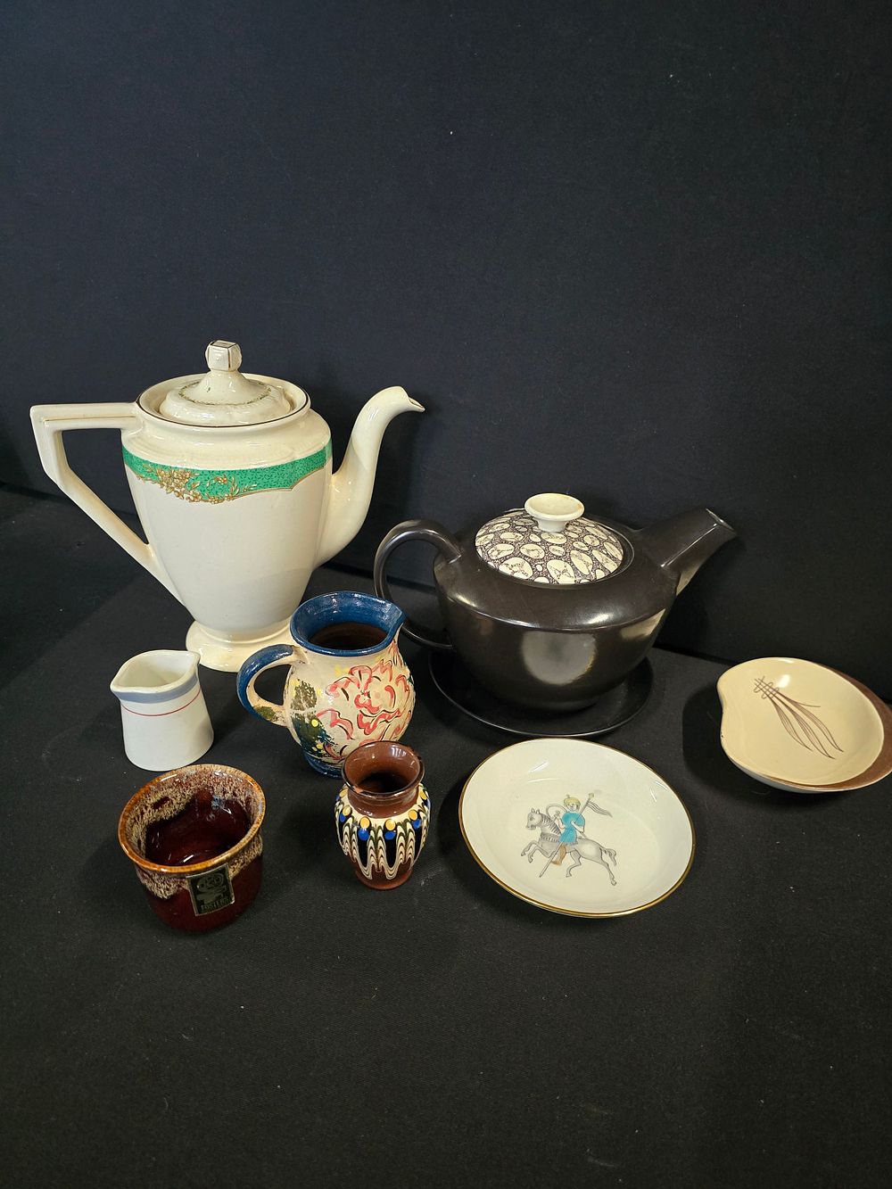 Lot 369: A collection of Minto, Poole, cartons Nd Melba...