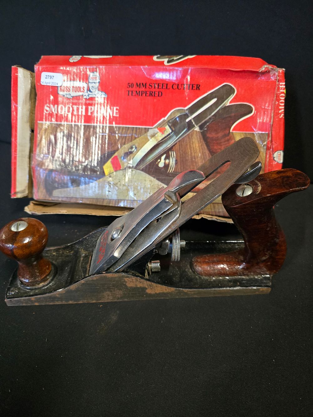 Lot 428: Ross tools. Smooth Plane 50mm steel cutter tempered.