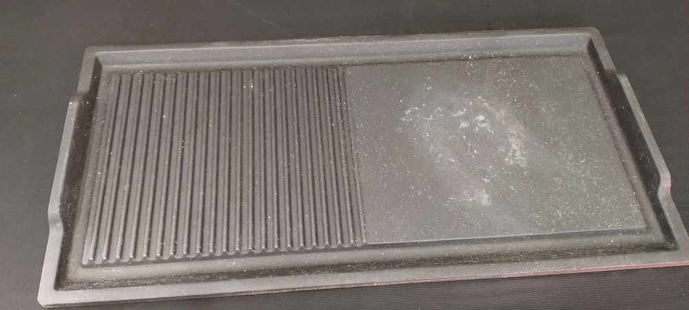 Lot 496: Griddle plate for BBQ/ Range. Measures approx L...
