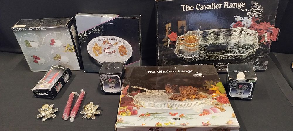 Lot 480: Selection of dining items including The Mayfair Collection...