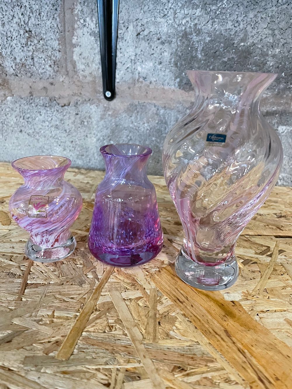 Lot 97: 3 x Caithness Vases