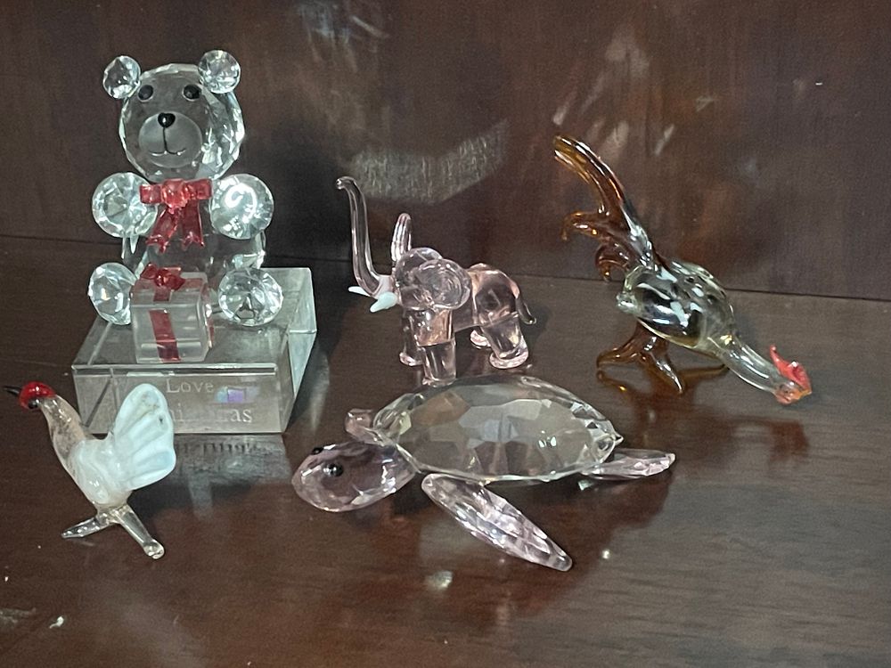 Lot 111: Selection Of Glass Animals