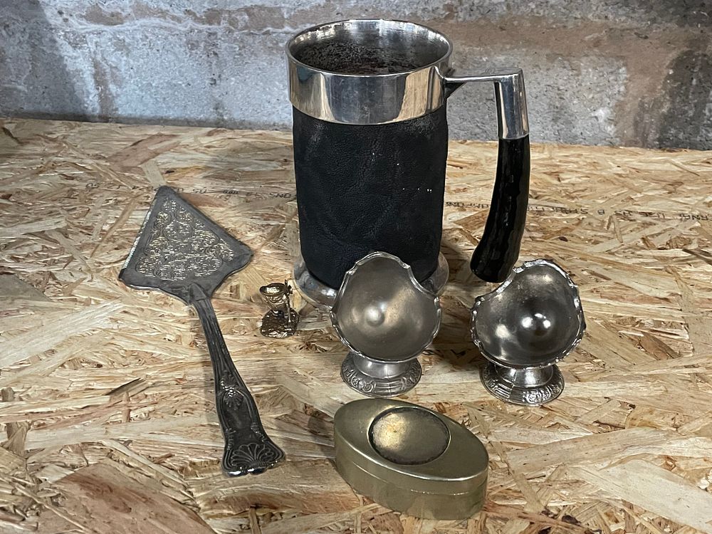 Lot 115: Silver Plated Items & Tankard