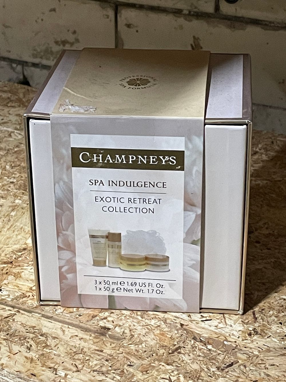 Lot 159: Champneys Spa Indulgence Gift Set