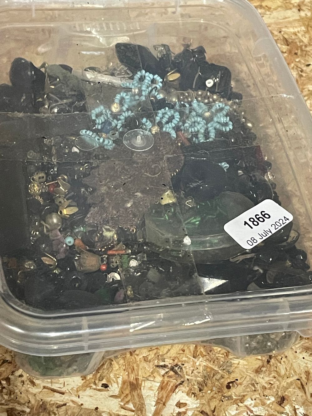Lot 170: Selection Of Crafting Beads