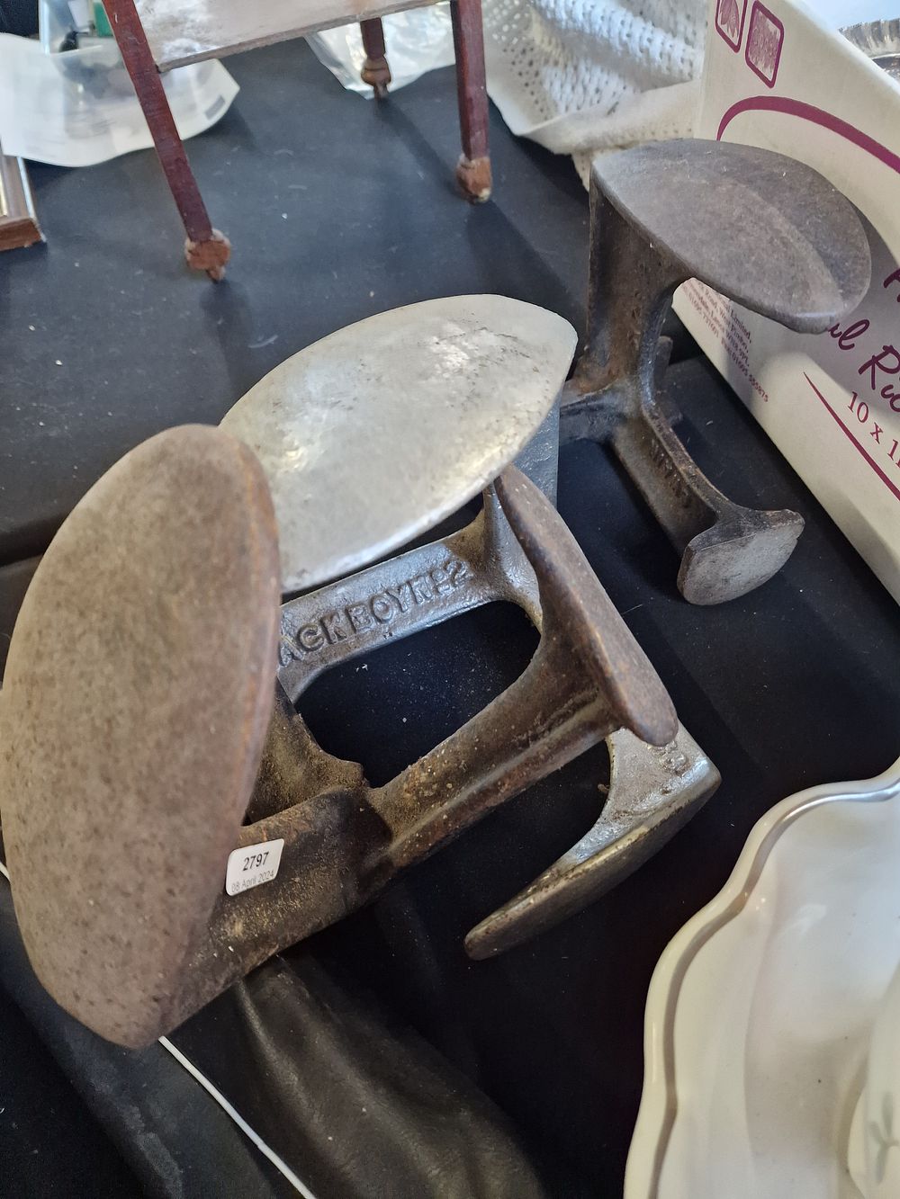Lot 221: 3x vintage shoe cobblers