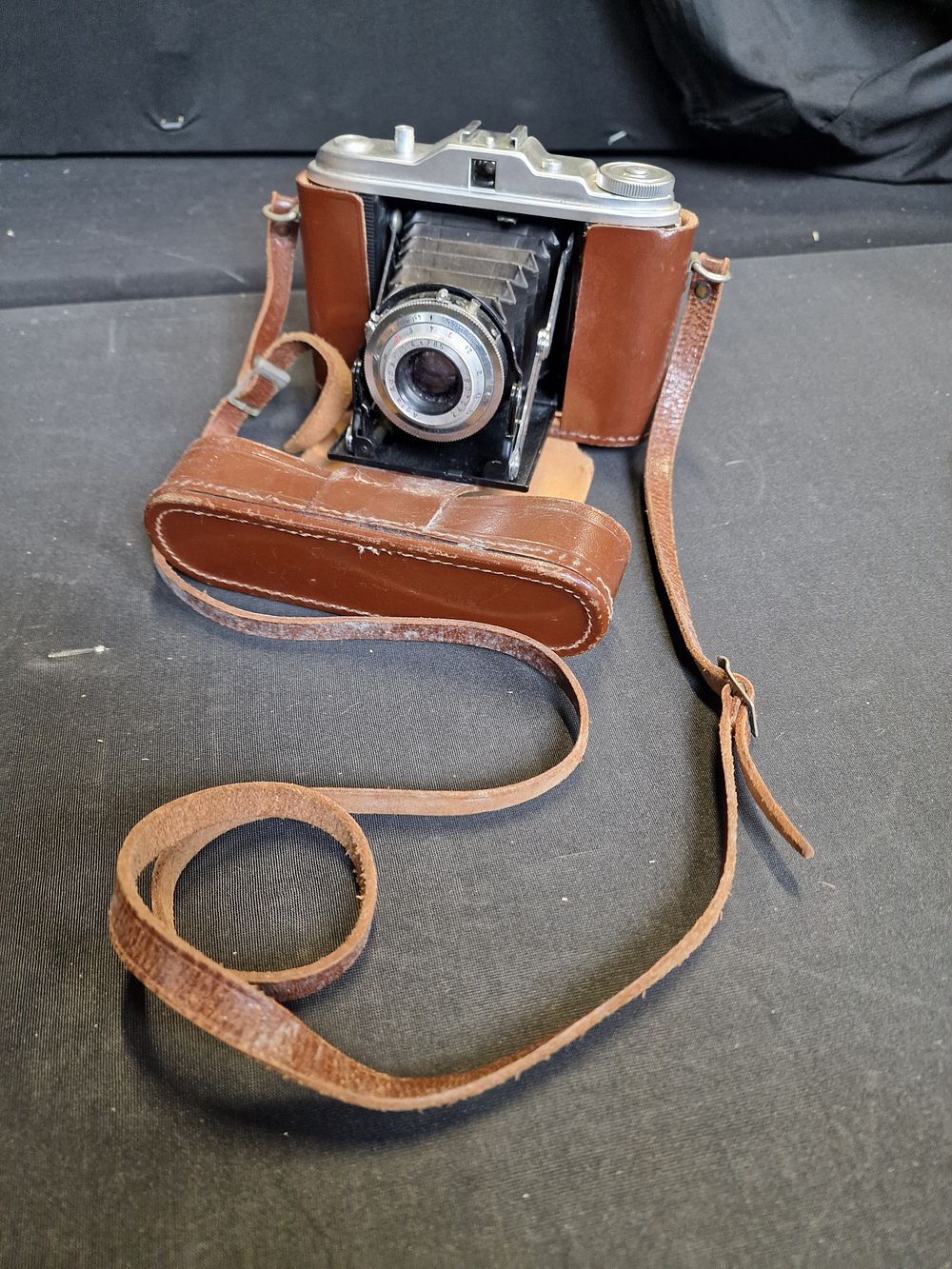 Lot 264: Vintage 1950s ACFA Istette Camera