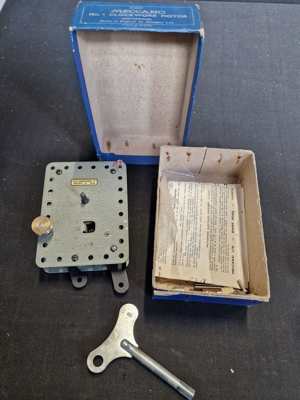 Lot 266: Vintage Meccano No.1 Clockwork Motor (Reversing)