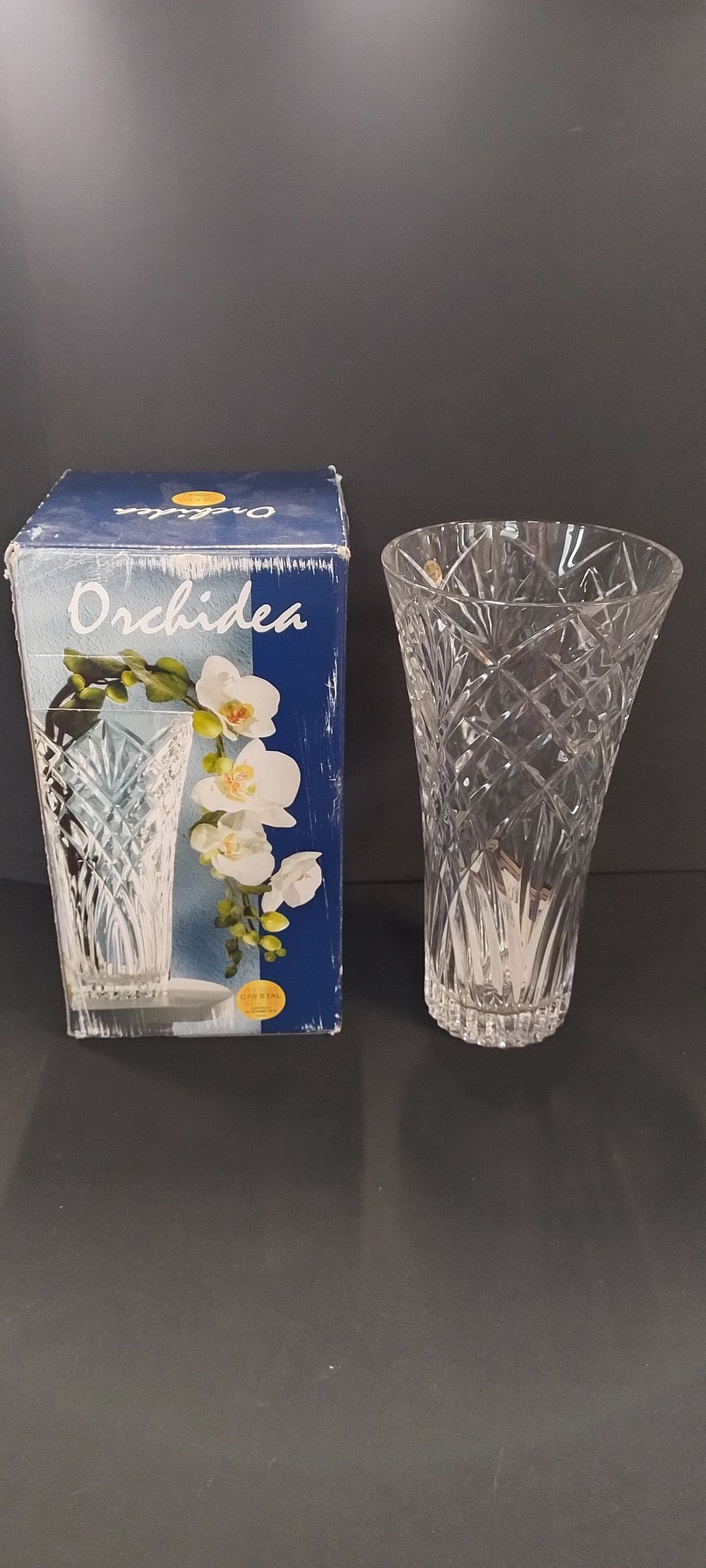 Lot 87: Orchidea Capri crystal vase measures approx H 30...