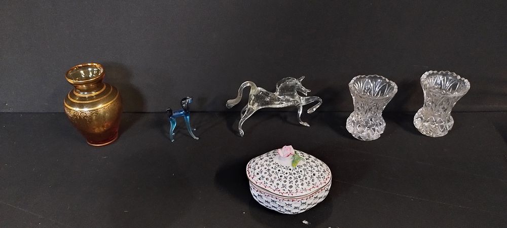 Lot 91: Glass ornaments including a hand blown Murano horse,...