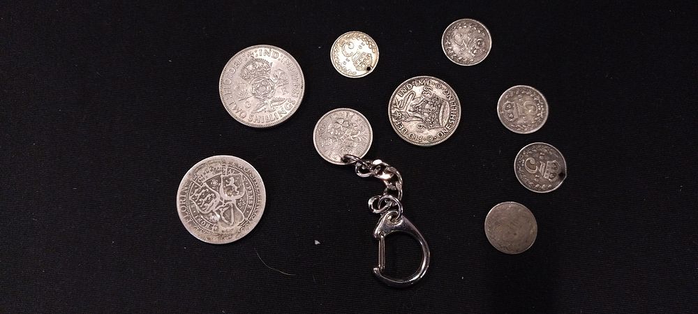 Lot 100: 9 X silver coins