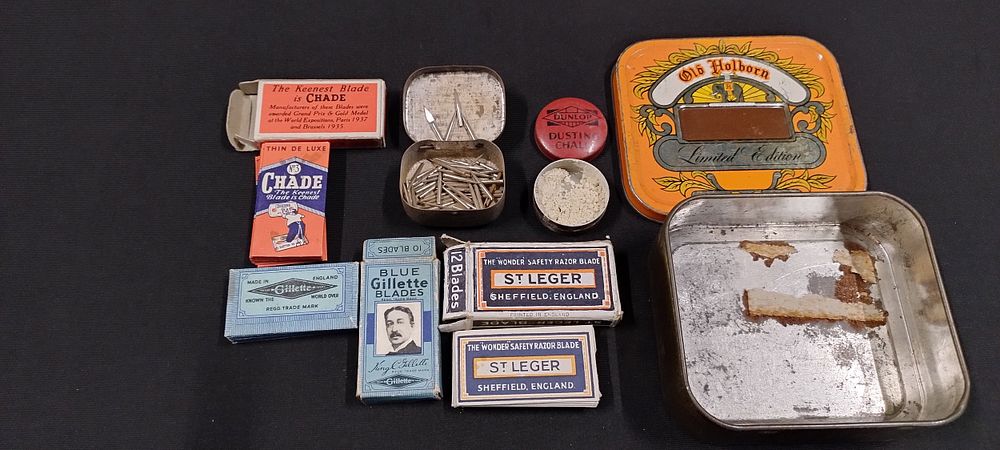 Lot 106: Selection of Vintage Tins & Razor Blades
