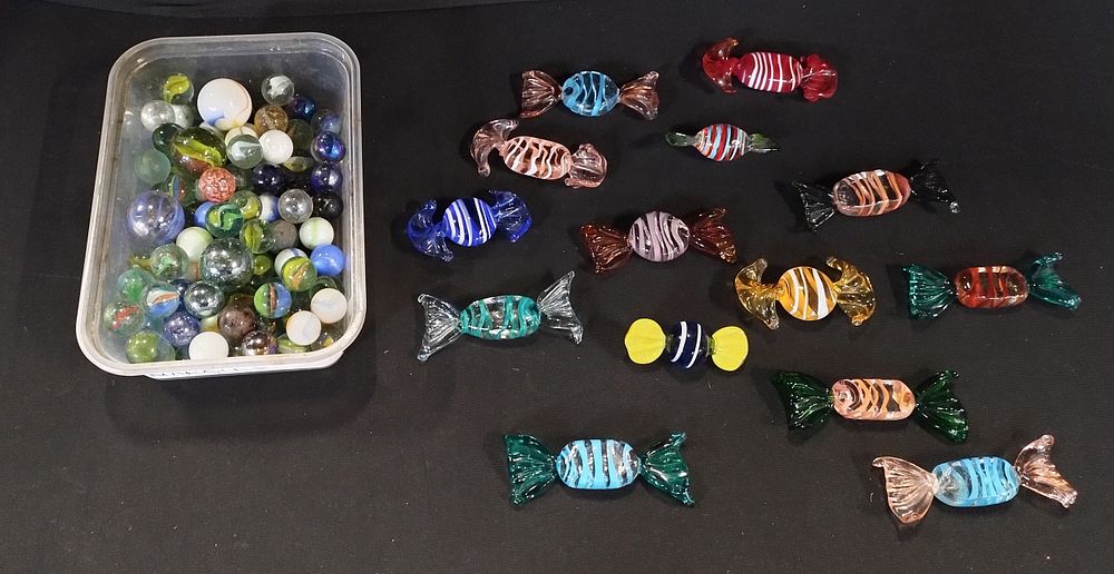 Lot 119: 14'Murano glass sweets and a tub of vintage...