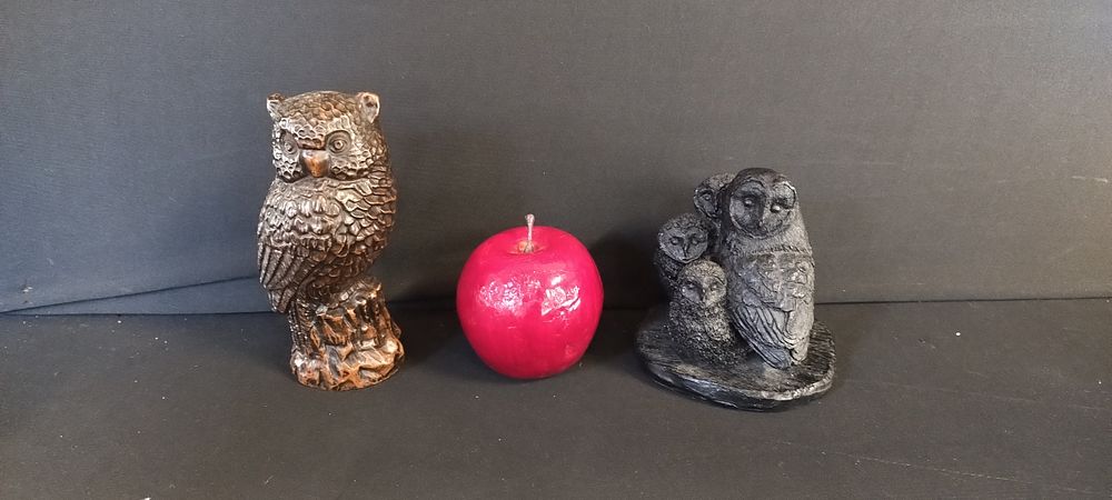 Lot 153: Two owls one made of carbonised wood