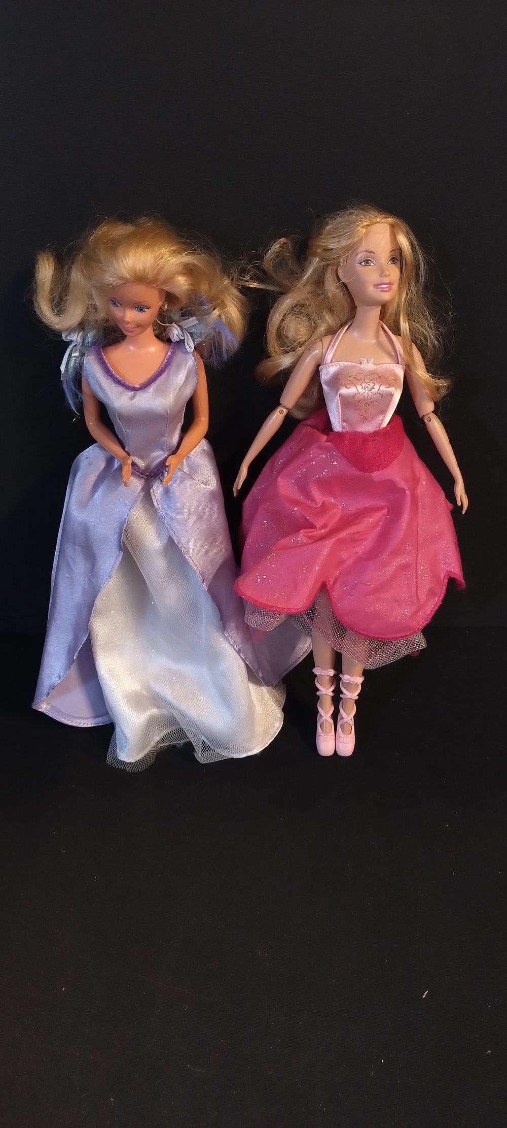 Lot 163: Two vintage Barbie dolls one from 1966 and...